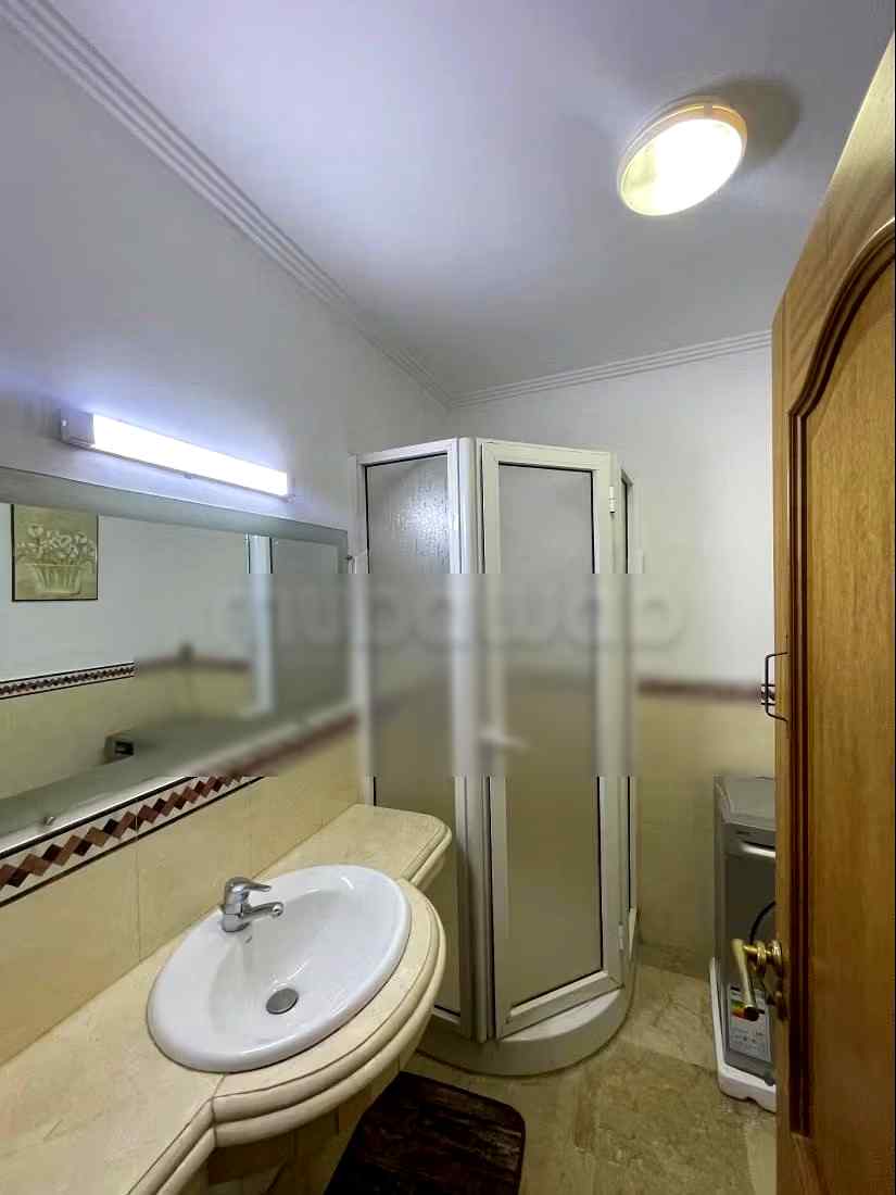 Location saisonnière à Guéliz. 2 chambres. Salon traditionnel marocain, résidence sécurisée - Photo 4
