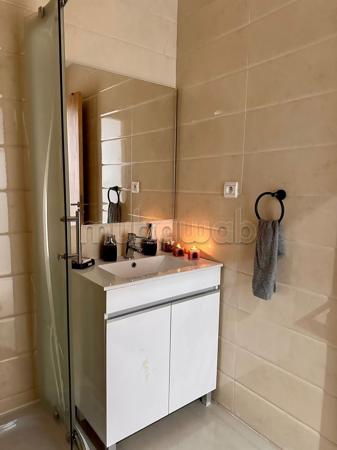 Location d'un appartement à Asilah. 2 pièces. Porte blindée et système de double vitrage - Photo 4