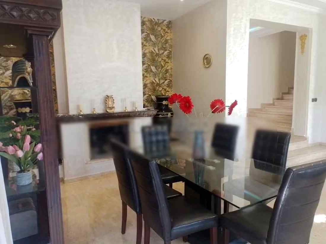 Location saisonnière villa haut standing à Ain Diab. 5 chambres. Terrasse et jardin - Photo 10