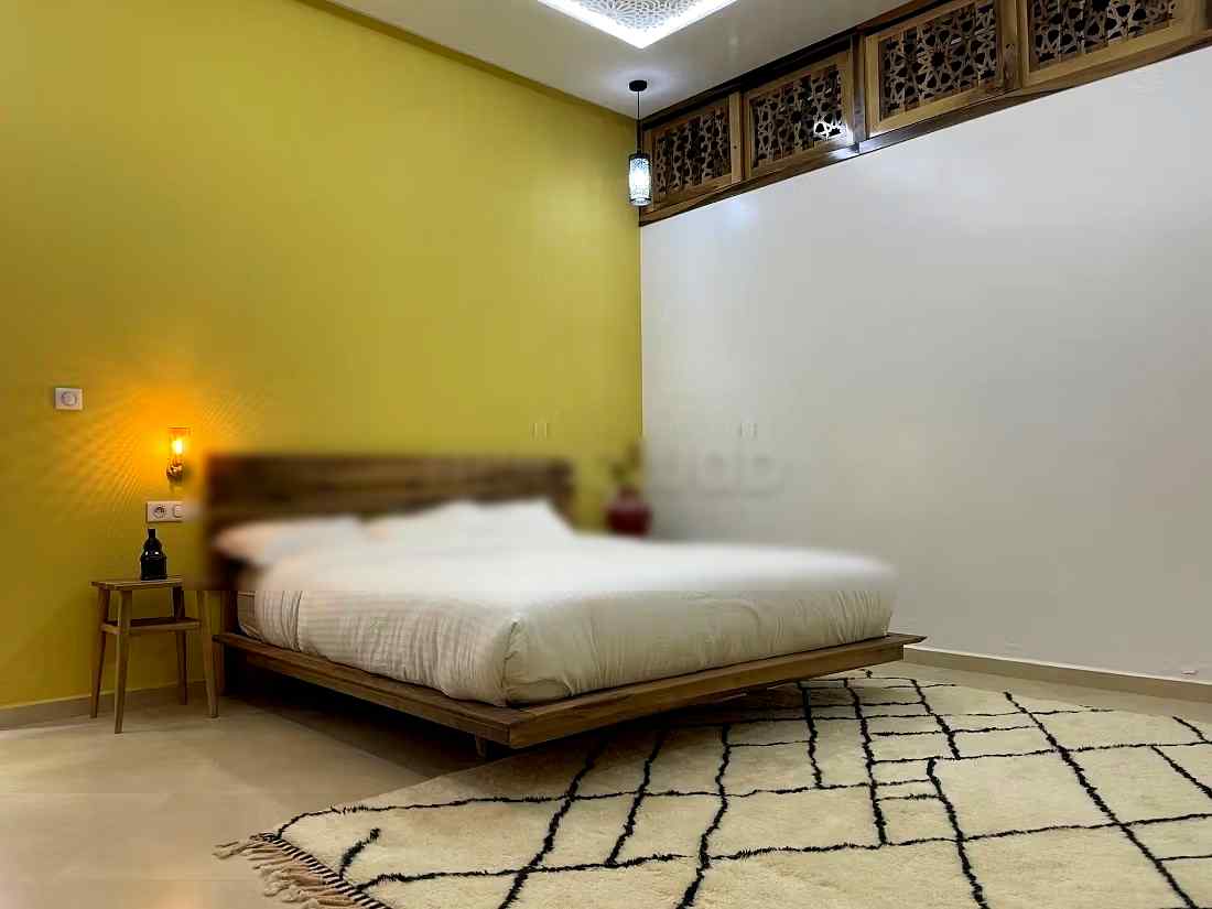 Maison de luxe à louer à Route de Ouarzazate. Surface totale 350 m². Vue exceptionnelle sur la montagne, chauffage central - Photo 2
