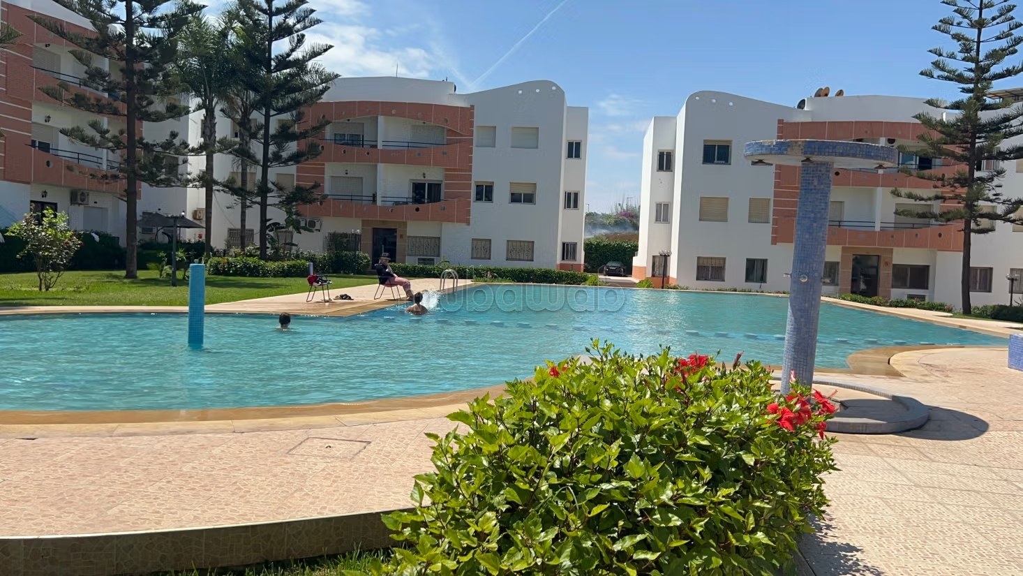 Apparemment confort, piscine, plage, sécurité