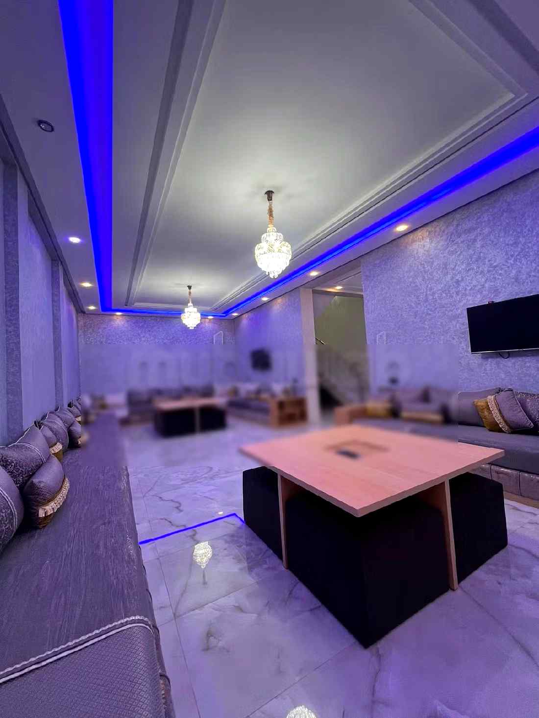 Location saisonnière villa haut standing à Route de Tahanaout. Superficie 410 m². Vue exceptionnelle sur la montagne, Fenêtres en double vitrage - Photo 12