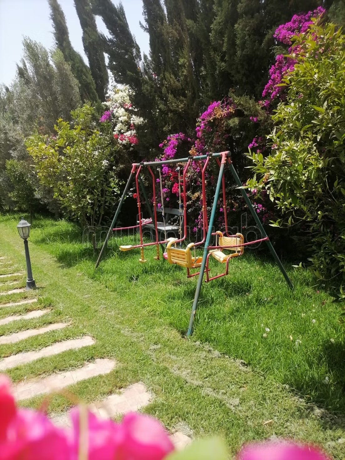 Belle villa avec piscine en pleine nature vers aer