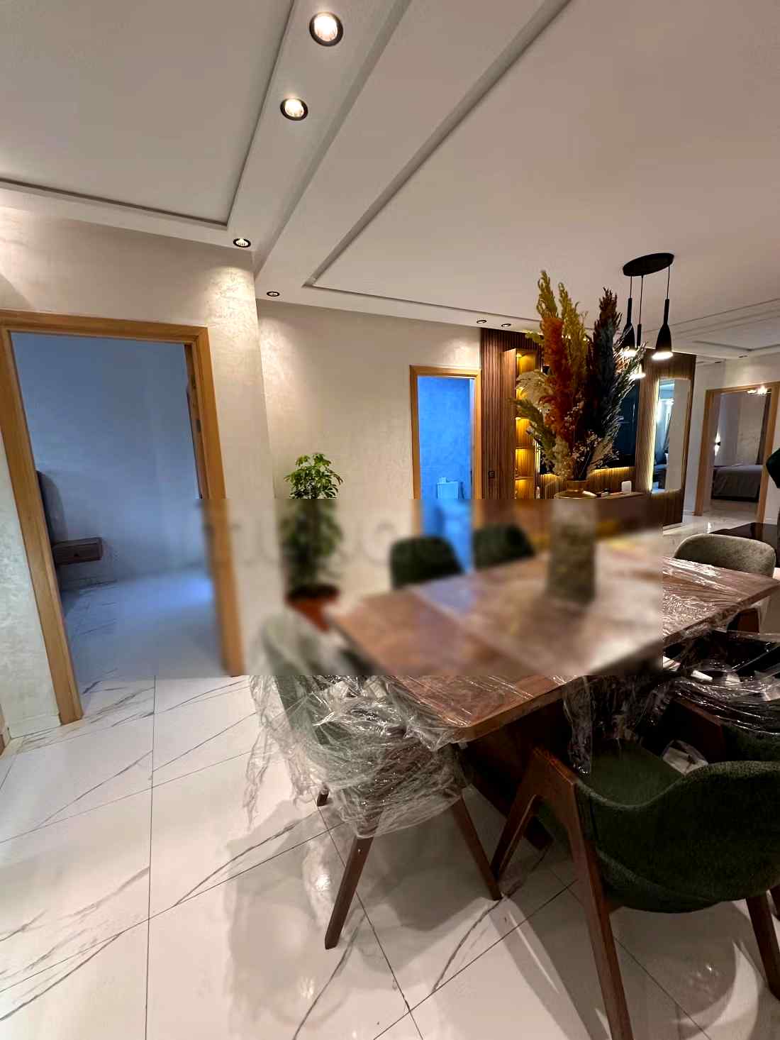 Location d'un appartement en Centre. 8 pièces. Ascenseur et places de parking