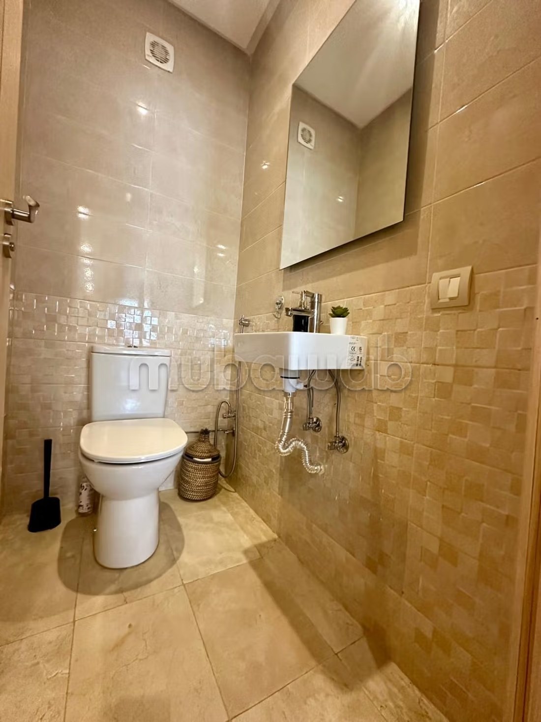 Location d'un appartement à Assanaouber. 
Superficie 74 m². 
Terrasse et ascenseur - Photo 12